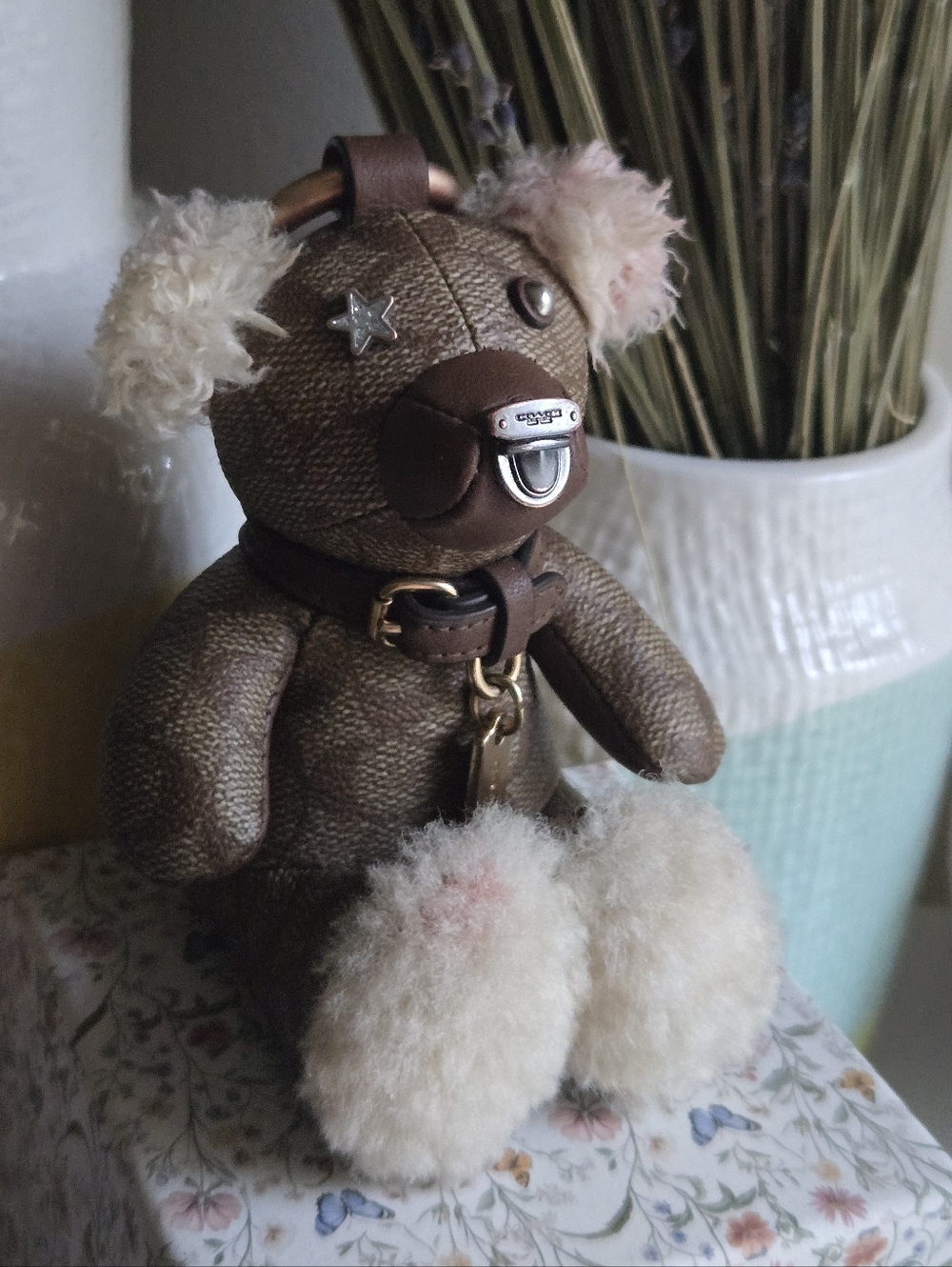 GUC COACH X KEITH HARING BARKING DOG SIGNATURE SHEARLING BEAR BAG CHARM FOB